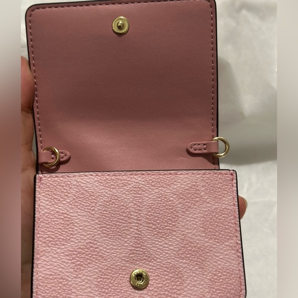 🌸🌸 Coach Mini Wallet On A Chain In Signature Canvas With Charms NWT - Picture 6 of 7